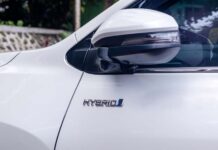 ¿Cómo funciona y cuáles son los beneficios de un vehículo híbrido convencional (HEV)?