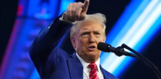 Trump eleva al 15% el arancel global y desafía decisión de la Corte Suprema de EE.UU.