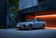 Lexus ES redefine el lujo moderno con diseño y tecnología