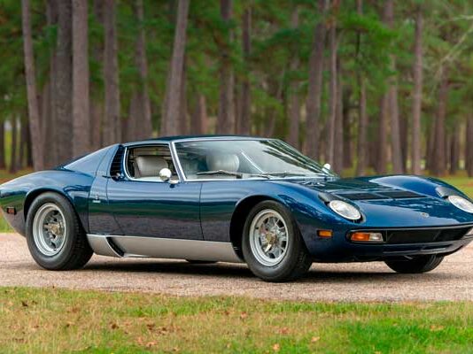 Automobili Lamborghini celebra 60 años del Lamborghini Miura